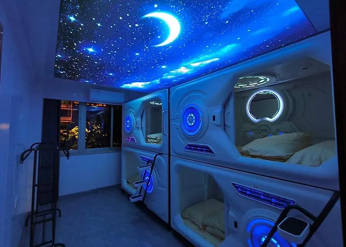 Bambu Hostel Capsules